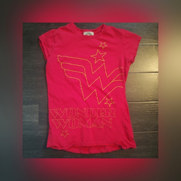 🌈DC Original Wonder Woman shirt small - Picture 1 of 2